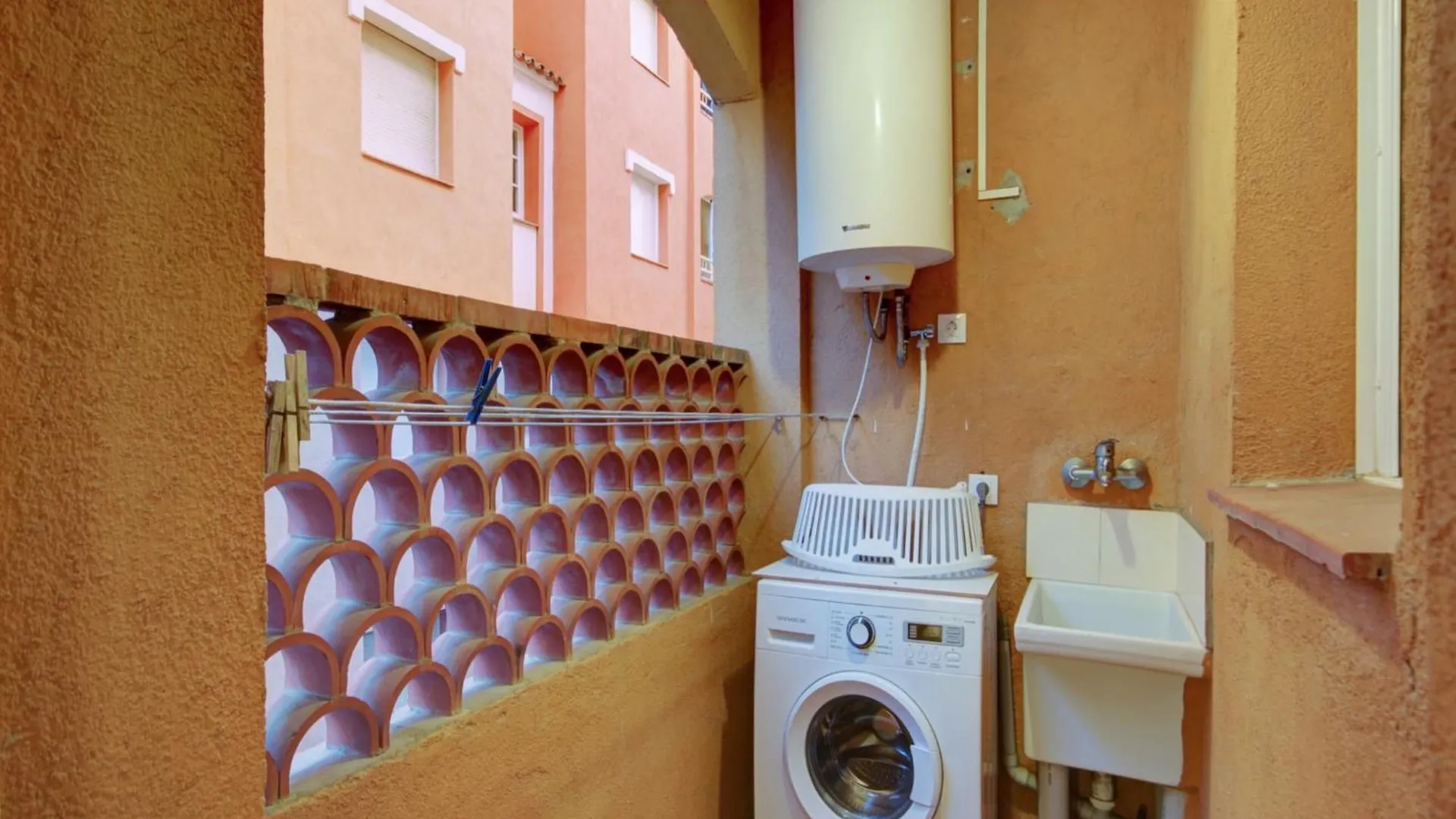 Cosy Apartment Near Beach Empuriabrava